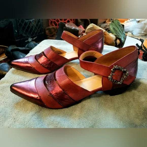 John Fluevog Red Maryjane's - Picture 3 of 10